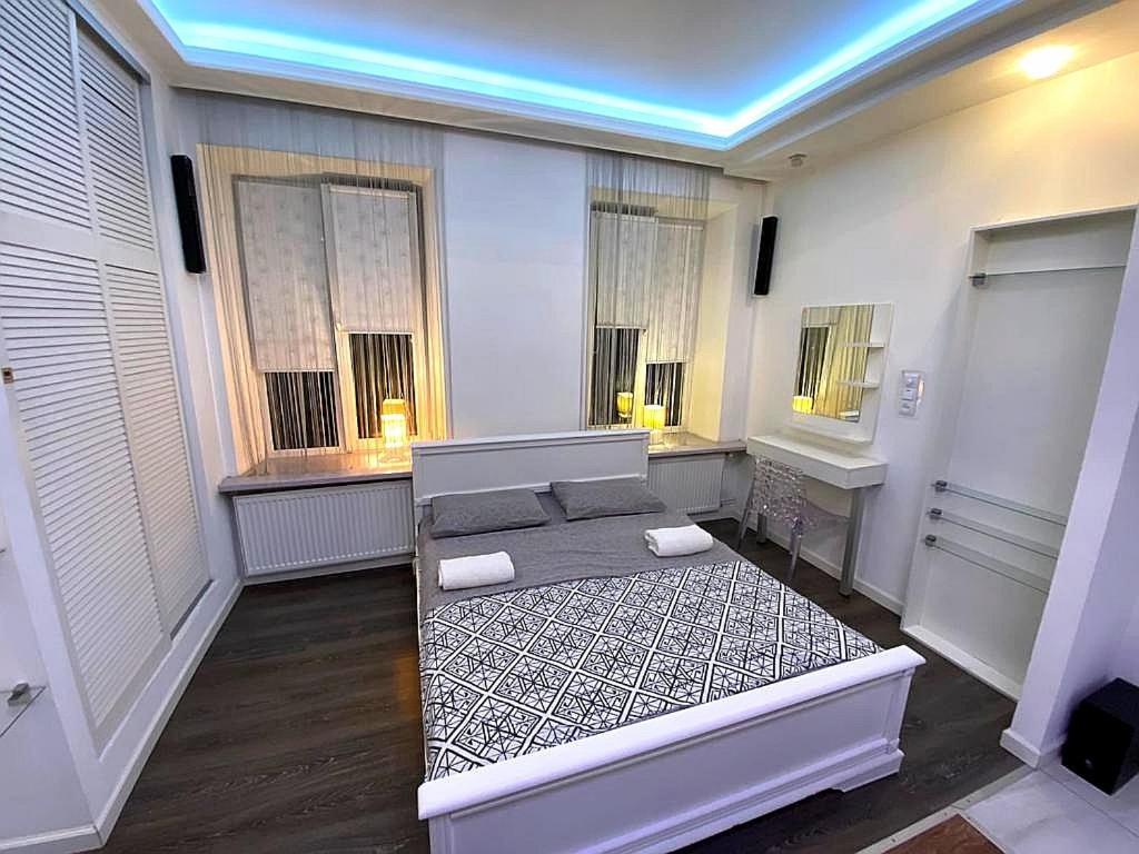 сам центр! вул фурманська 3 Apartment
